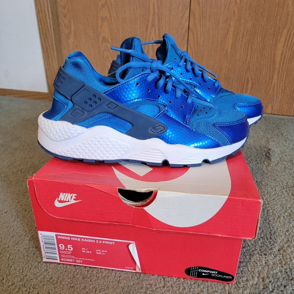 Blue Nike Kaishi